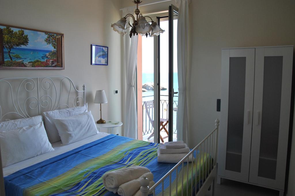 Taorminaxos Wonderful Seaview Appartement Giardini-Naxos Buitenkant foto