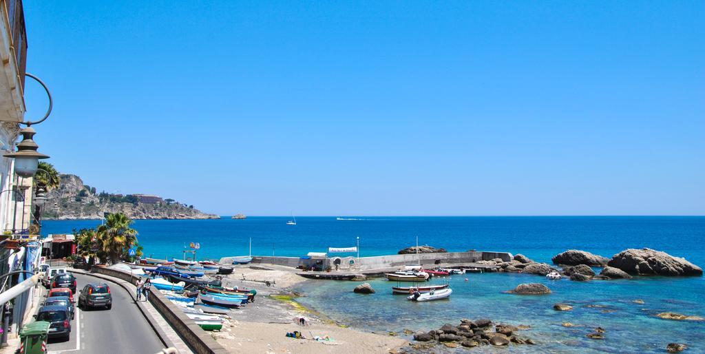 Taorminaxos Wonderful Seaview Appartement Giardini-Naxos Buitenkant foto