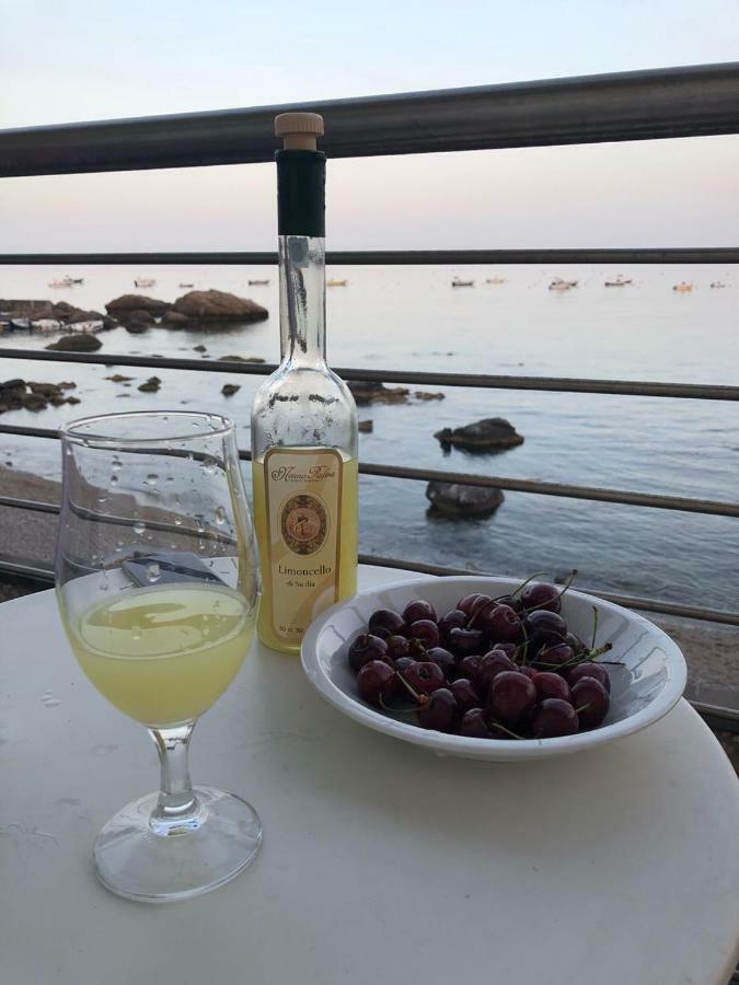 Taorminaxos Wonderful Seaview Appartement Giardini-Naxos Buitenkant foto